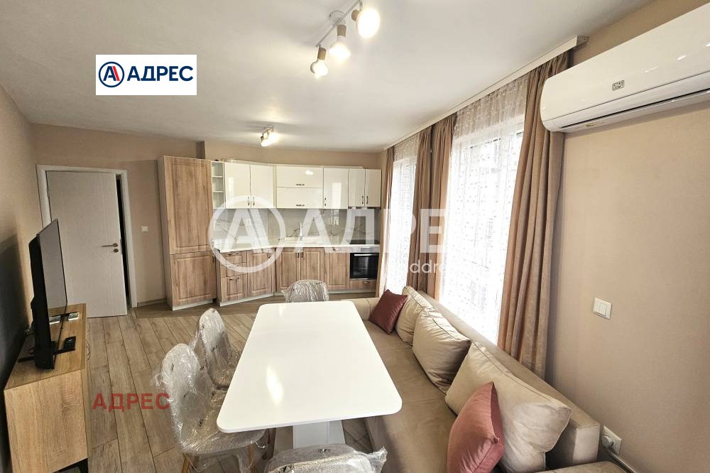 Дава под наем  3-стаен град Варна , Погреби , 99 кв.м | 69213042