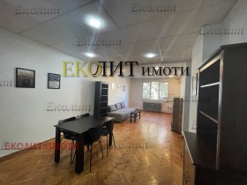 2 quartos Iavorov, Sofia