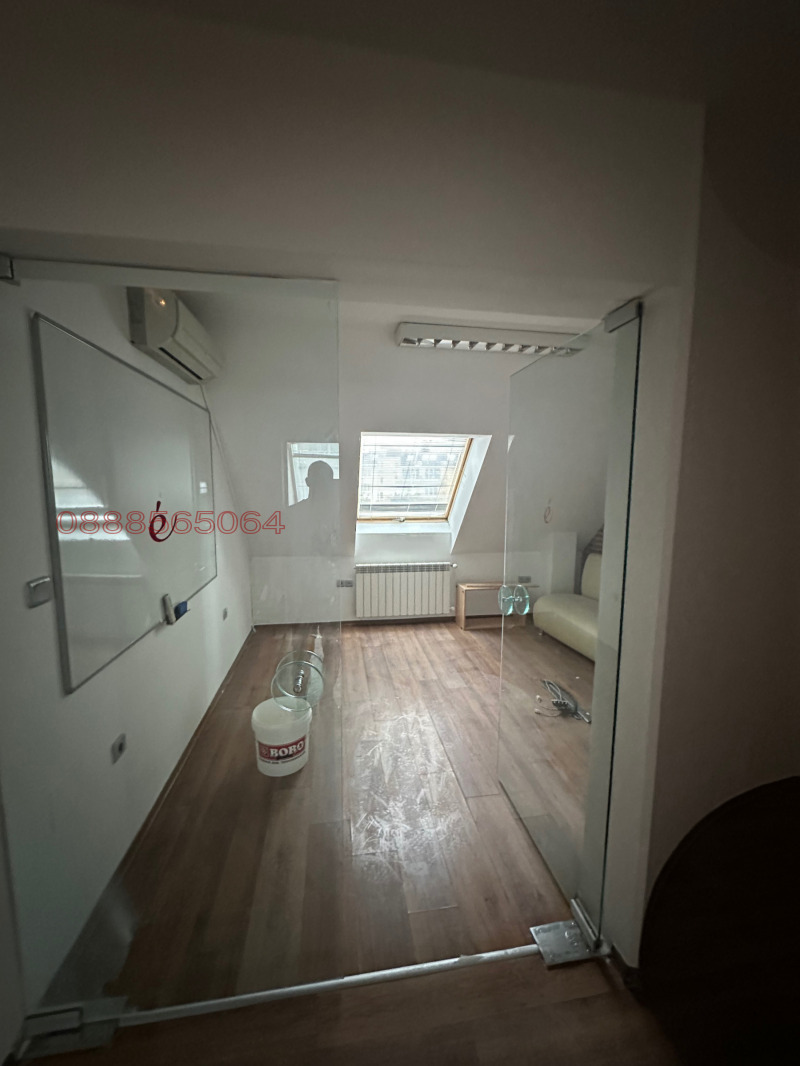 K pronájmu  Kancelář Sofia , Borovo , 165 m2 | 19475051 - obraz [4]