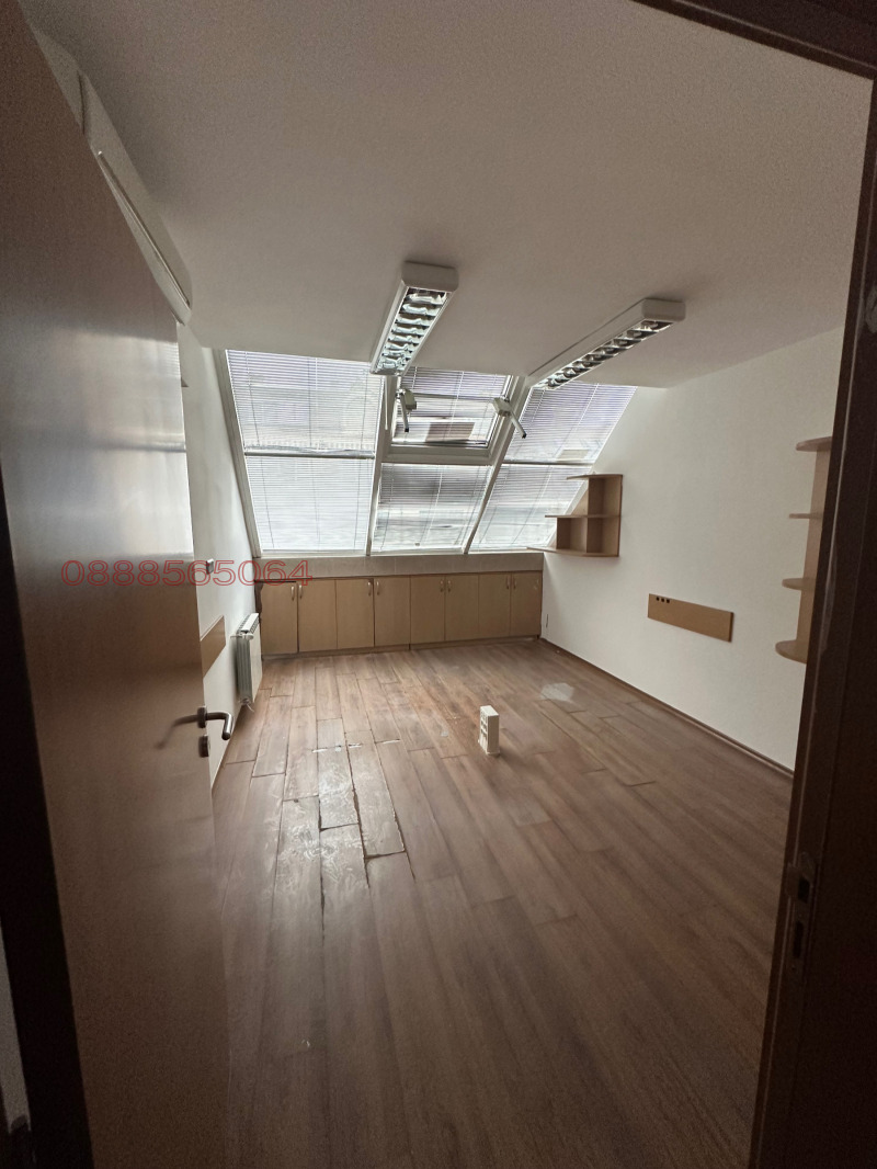 K pronájmu  Kancelář Sofia , Borovo , 165 m2 | 19475051 - obraz [2]