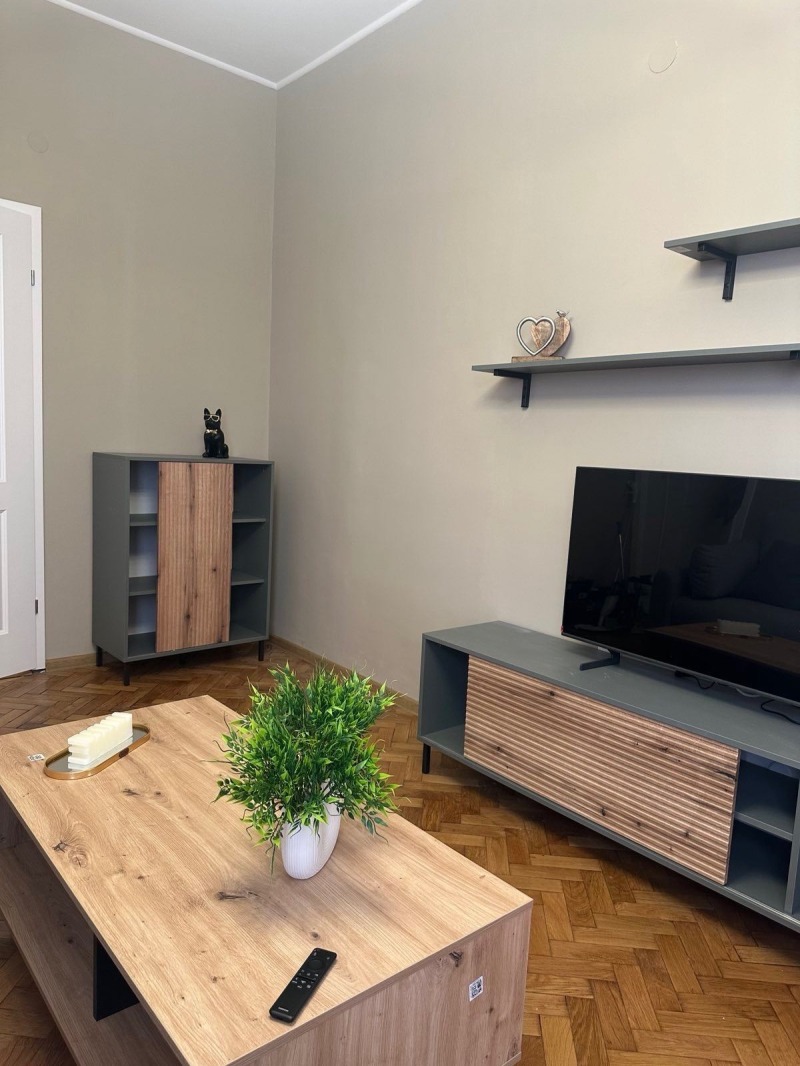 Дава под наем  3-стаен град София , Център , 90 кв.м | 68979536 - изображение [9]