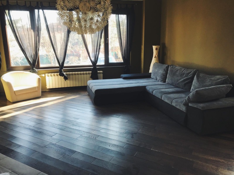Дава под Наем КЪЩА в град София, гр. Банкя - 300 кв.м / 2 800 € » 5 476.32 лв., АЛИАНС ИМОТИ