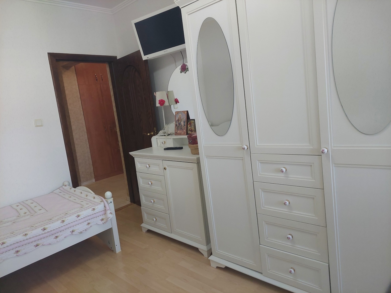 Дава под наем 3-СТАЕН, гр. София, Дружба 2, снимка 9 - Апартаменти - 55044625