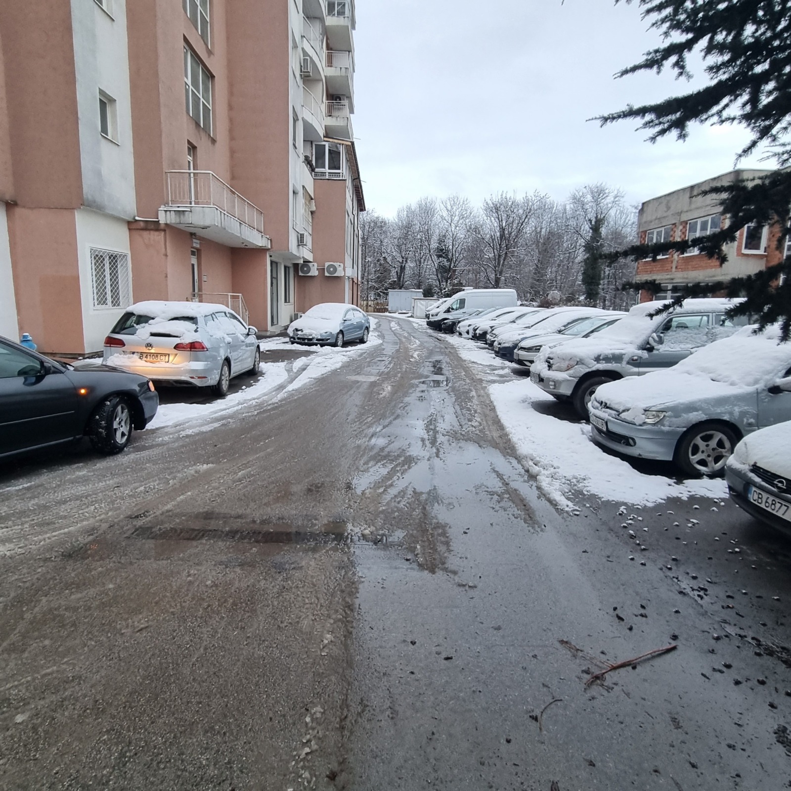 Дава под наем ГАРАЖ, ПАРКОМЯСТО, гр. София, Карпузица, снимка 4 - Гаражи и паркоместа - 55042129