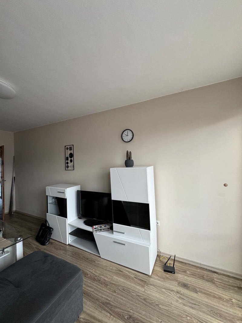 Дава под наем 3-СТАЕН, гр. София, Мусагеница, снимка 3 - Апартаменти - 52738016