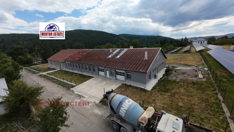 Do wynajęcia  Budynek przemysłowy region Pernika , Breznik , 1000 mkw | 59701722 - obraz [8]