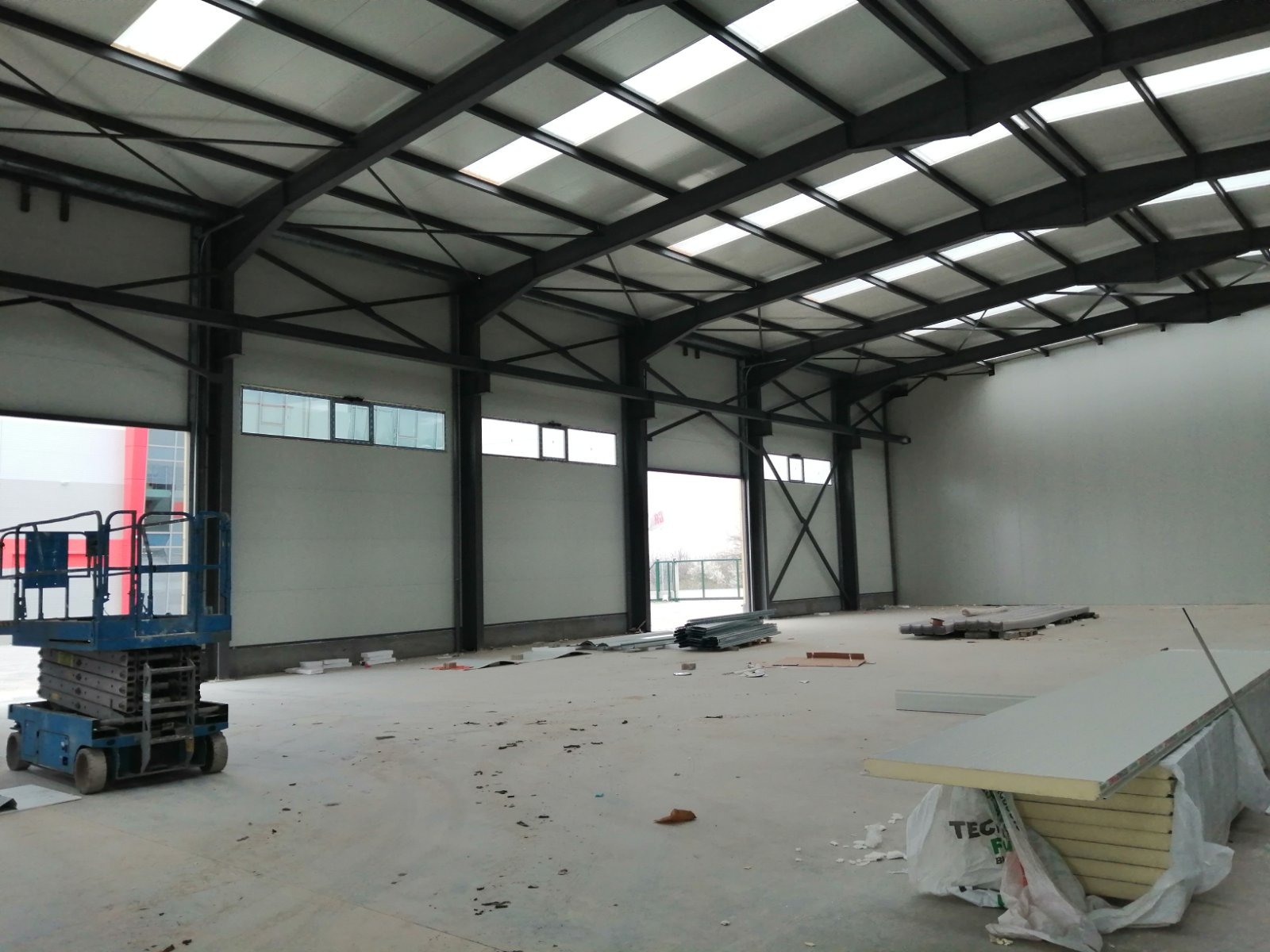 Дава под наем ПРОМ. ПОМЕЩЕНИЕ, гр. Пловдив, Индустриална зона - Юг