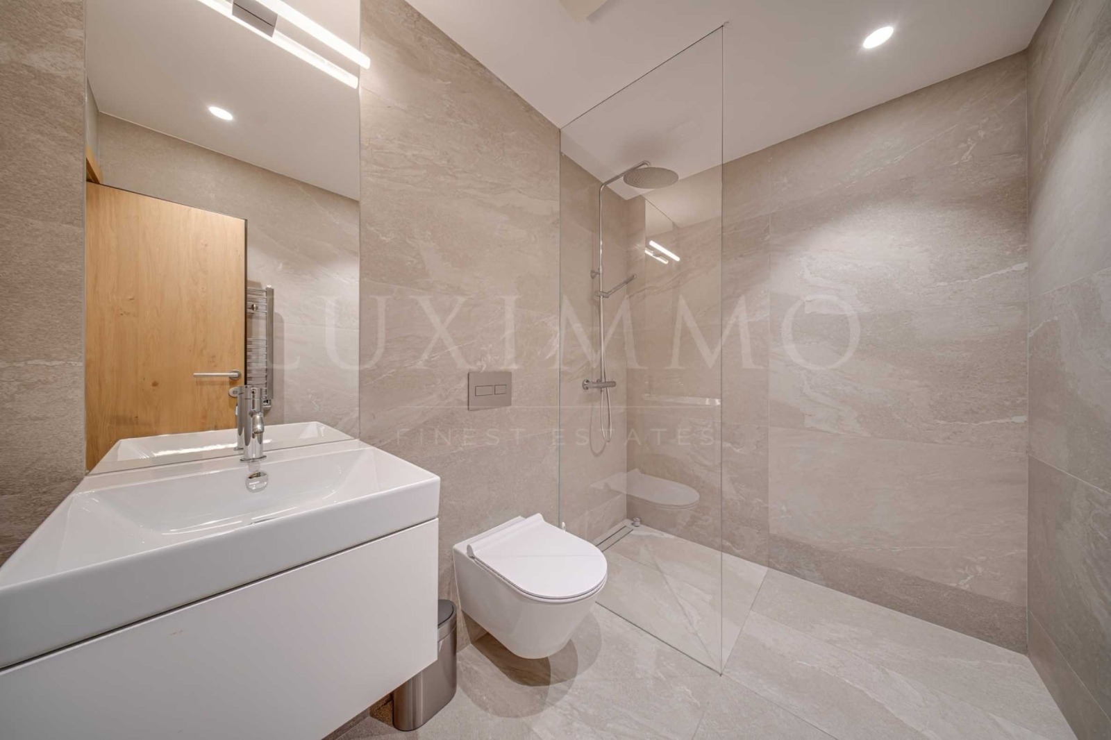 Дава под наем 4-СТАЕН, гр. София, Лозенец, снимка 10 - Апартаменти - 53725281