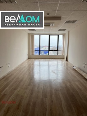 ОФИС, 44 m2