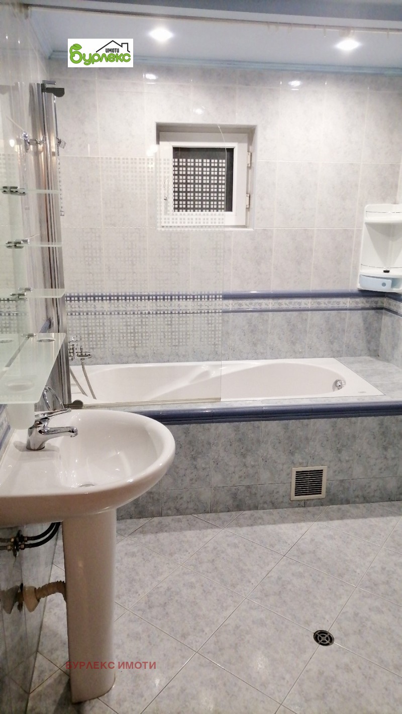 Zu vermieten  1 Schlafzimmer Warna , WINS-Tscherwen ploshtad , 65 qm | 28062066 - Bild [8]