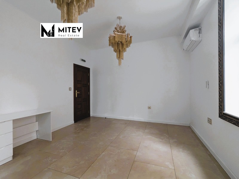 Дава под наем ОФИС, гр. Пловдив, Център, снимка 2 - Офиси - 52489016