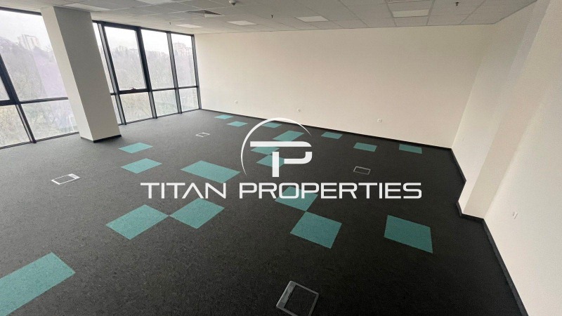 Дава под Наем ОФИС в град Бургас, Славейков - 266 кв.м / 3 577 € » 6 996.00 лв., ТИТАН ПРОПЪРТИС РЕНТ-ИЗТОК