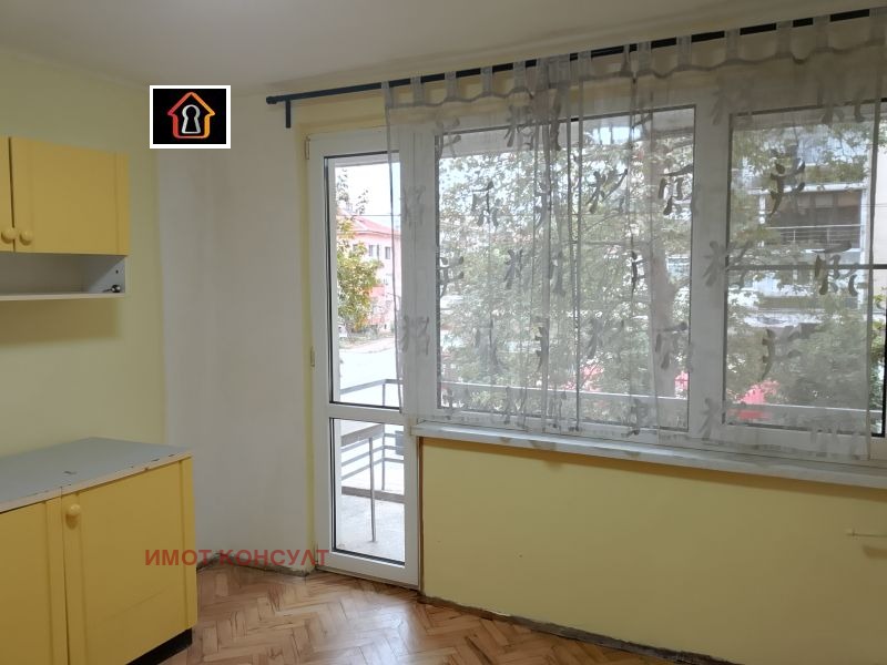 Дава под наем  1-стаен град Враца , Център , 55 кв.м | 66521455
