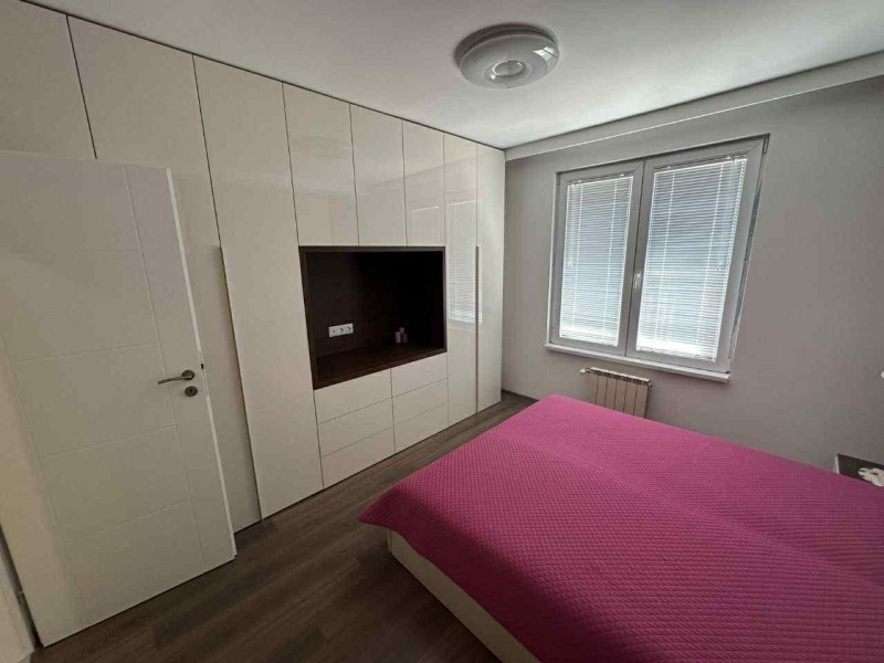 Zu vermieten  3 Schlafzimmer Sofia , Manastirski liwadi , 155 qm | 50421101 - Bild [13]