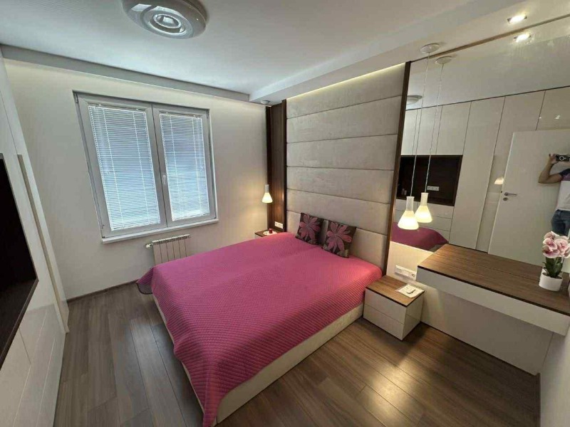 Zu vermieten  3 Schlafzimmer Sofia , Manastirski liwadi , 155 qm | 50421101 - Bild [12]