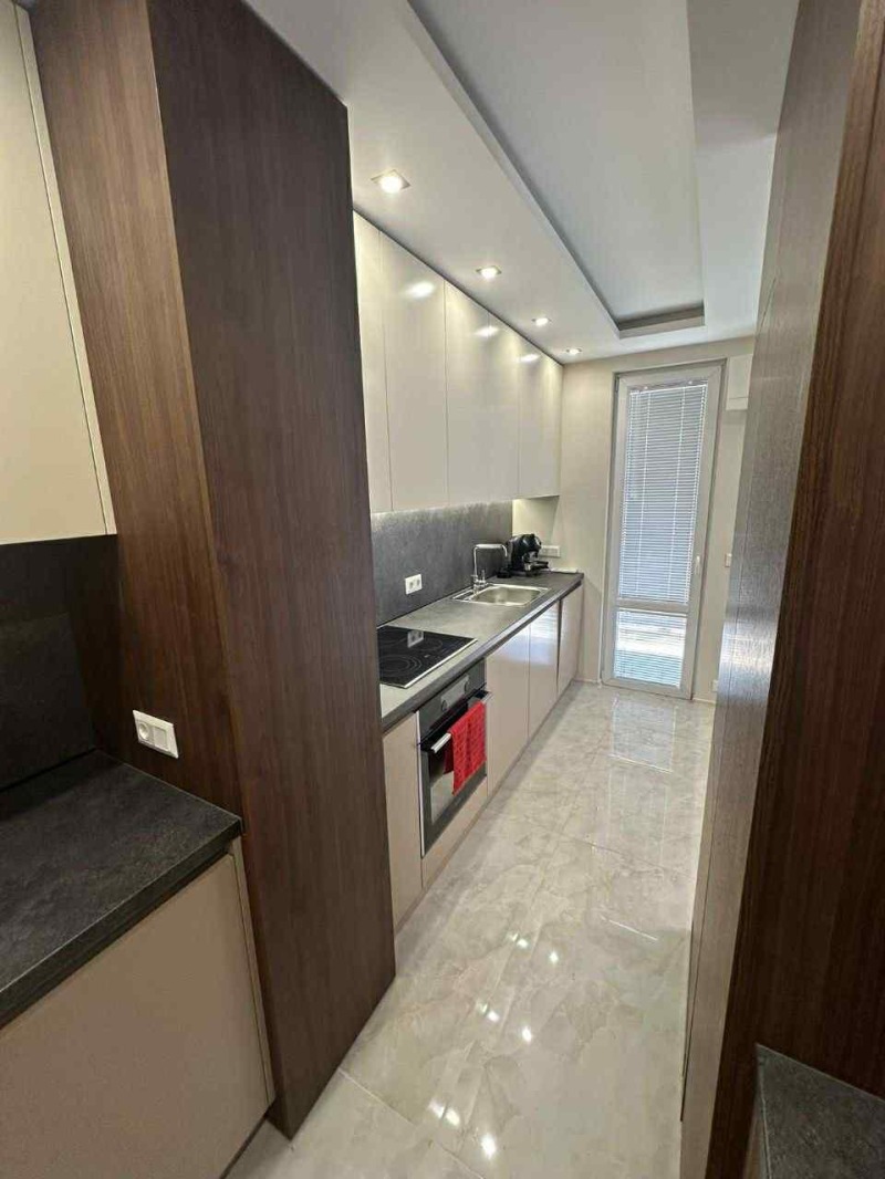 Zu vermieten  3 Schlafzimmer Sofia , Manastirski liwadi , 155 qm | 50421101 - Bild [10]