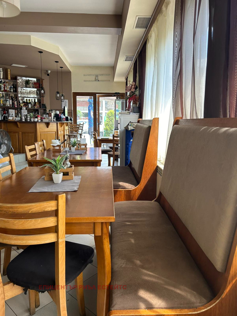 K pronájmu  Bar; Kavárna Pernik , Iztok , 200 m2 | 59979785