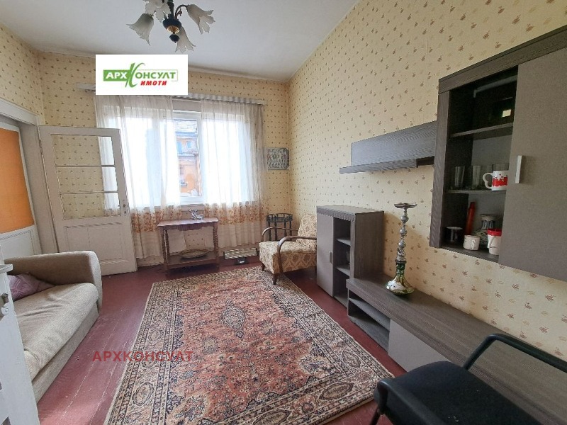 Дава под Наем СТАЯ в град София, Център - 30 кв.м / 330 € » 645.42 лв., АРХКОНСУЛТ