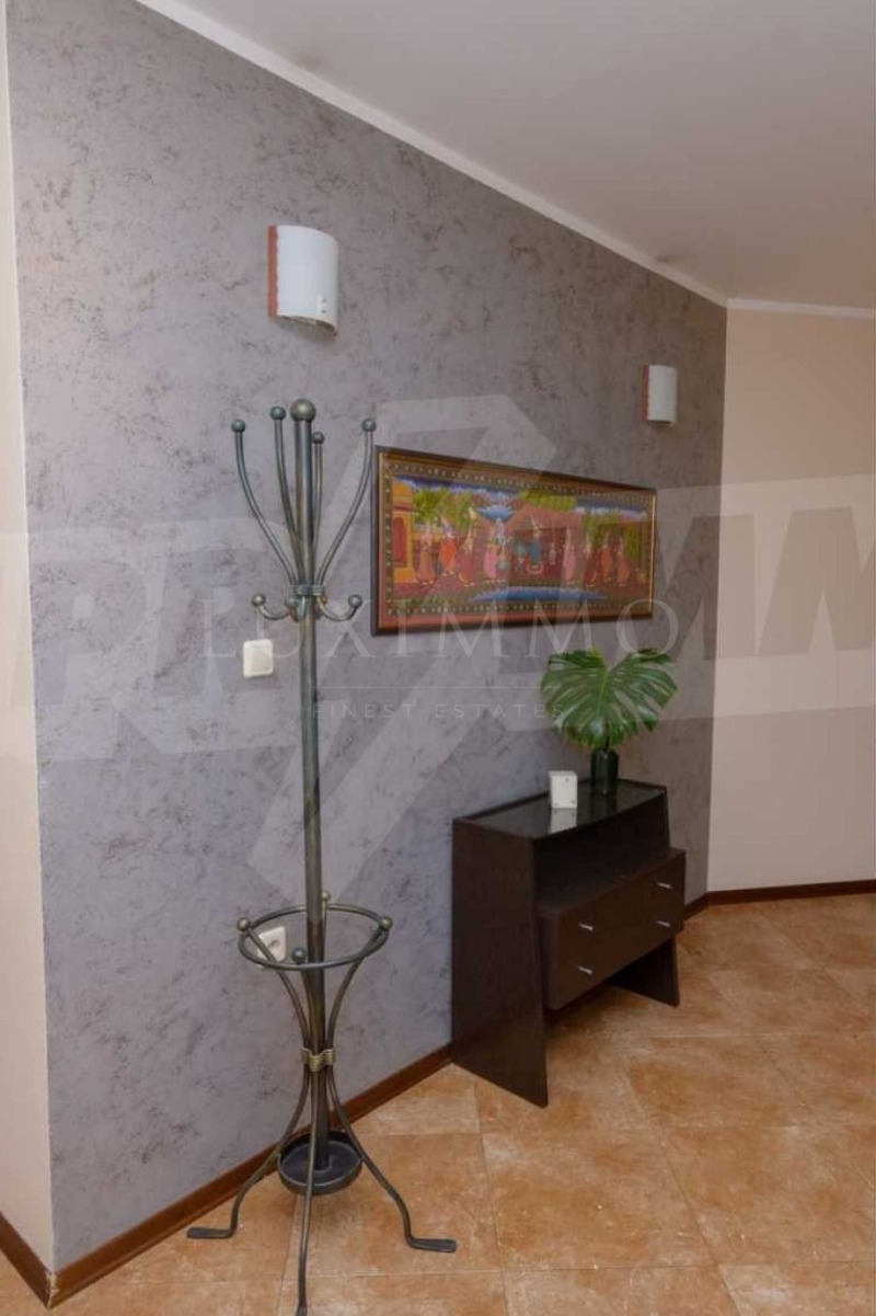 En renta  3 dormitorios Plovdiv , Karshiyaka , 200 metros cuadrados | 45371717 - imagen [16]