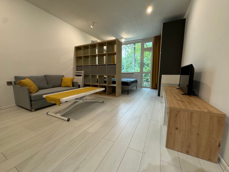 Te huur  Studio Sofia , Ljulin 7 , 34 m² | 43318078 - afbeelding [2]