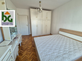 3 Schlafzimmer Tschajka, Warna 4