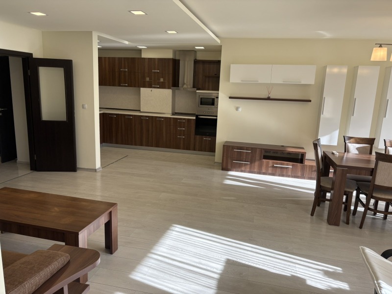 Дава под Наем 4-СТАЕН в град София, Гео Милев - 140 кв.м / 1 190 € » 2 327.44 лв., ГЛОБЪЛ СЪРВИСИЗ ООД