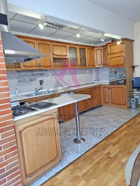 3-стаен град Варна, Спортна зала