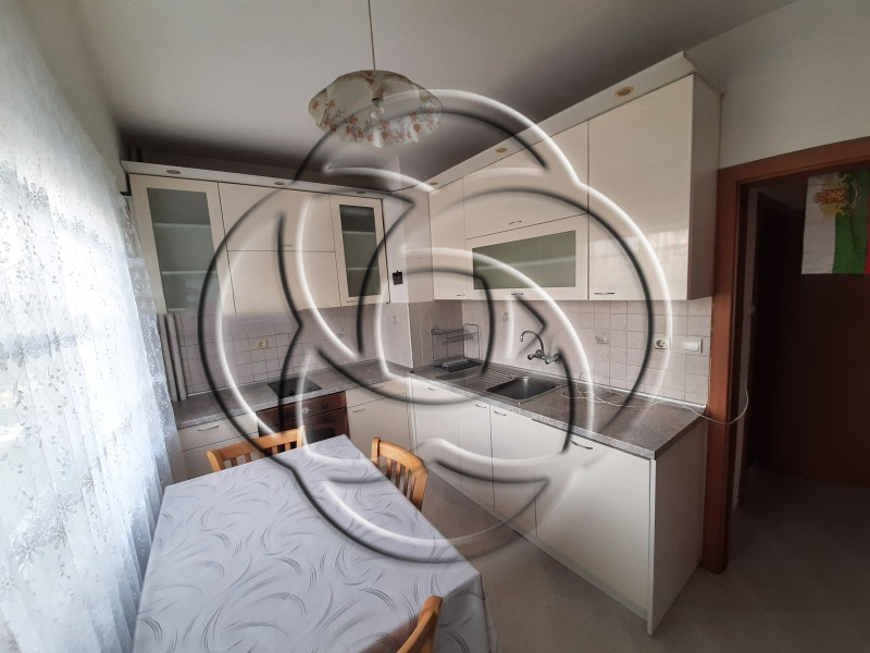 Дава под нем  2-стаен, град София, Надежда 1 •  550 EUR • ID 37087007 — holmes.bg - [1] 