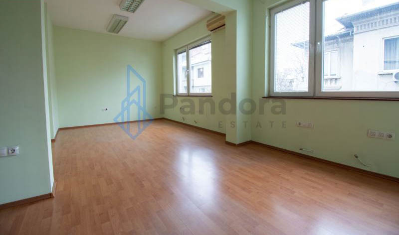 Дава под наем 3-СТАЕН, гр. София, Център, снимка 9 - Апартаменти - 56240687