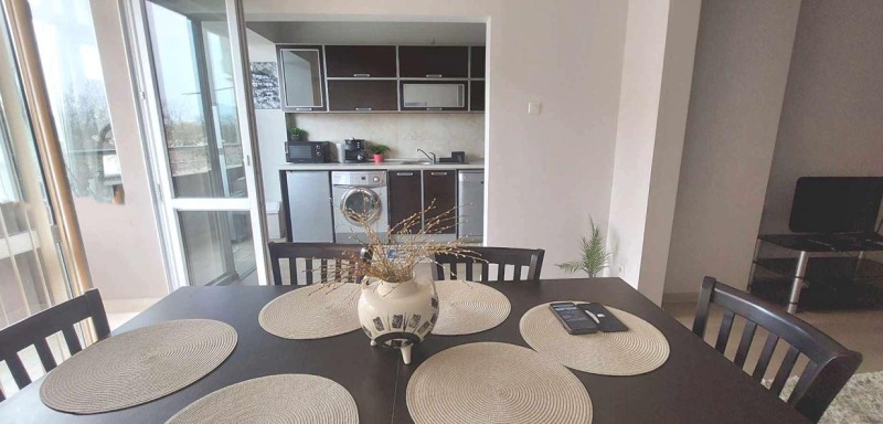De inchiriat  3 dormitoare Varna , Țentâr , 100 mp | 82462869