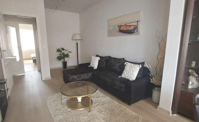 De inchiriat  3 dormitoare Varna , Țentâr , 100 mp | 82462869 - imagine [2]