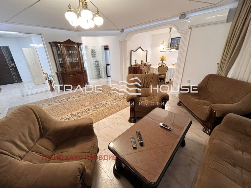Para alugar  3 quartos Plovdiv , Centar , 122 m² | 53501116 - imagem [2]