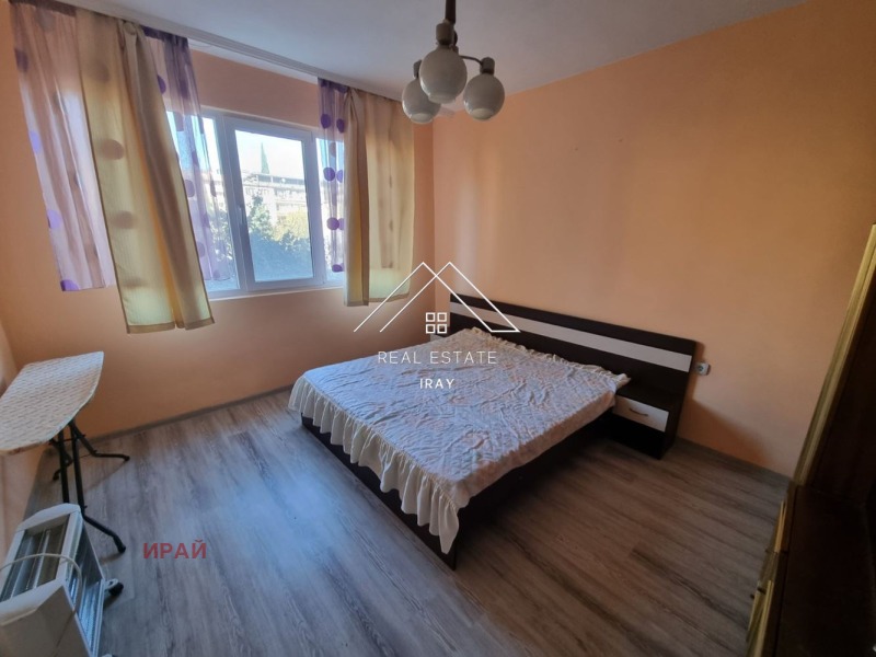 Издаје се  2 спаваће собе Стара Загора , Центар , 80 м2 | 82577038