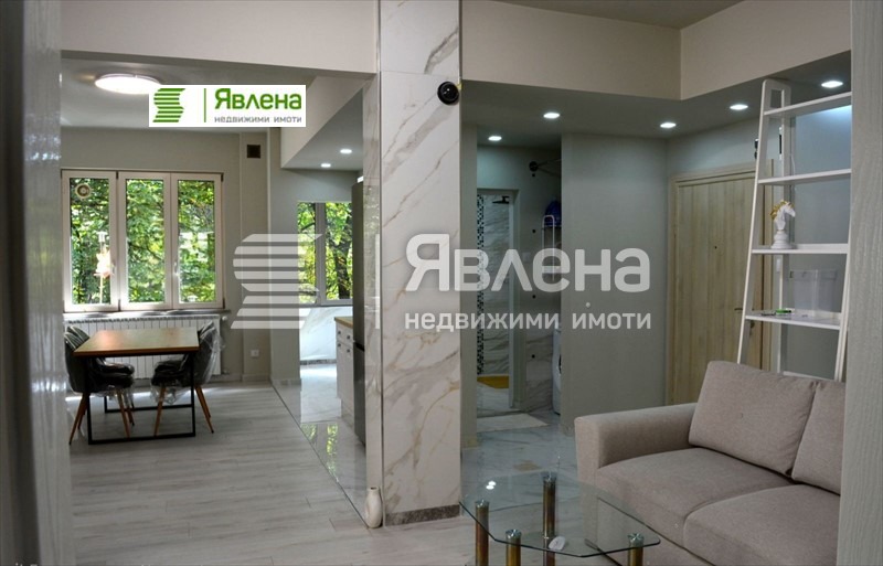 Дава под нем  3-стаен, град София, Докторски паметник • 1 200 € • ID 50206095 — holmes.bg - [1] 
