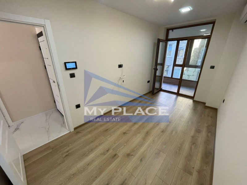 Дава под наем ОФИС, гр. Шумен, Център, снимка 6 - Офиси - 52371100