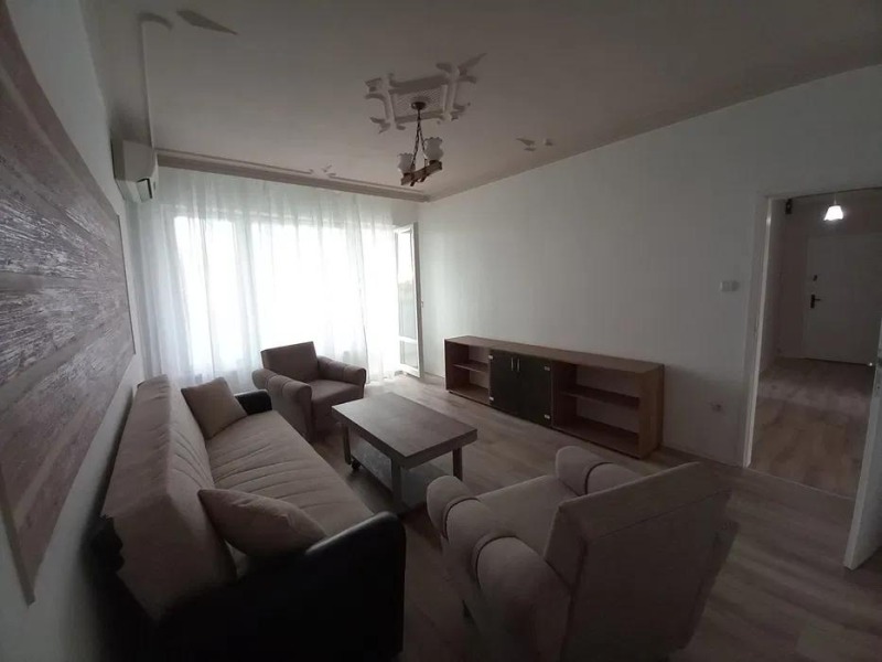 Te huur  2 slaapkamers Plovdiv , Juzjen , 95 m² | 48506485