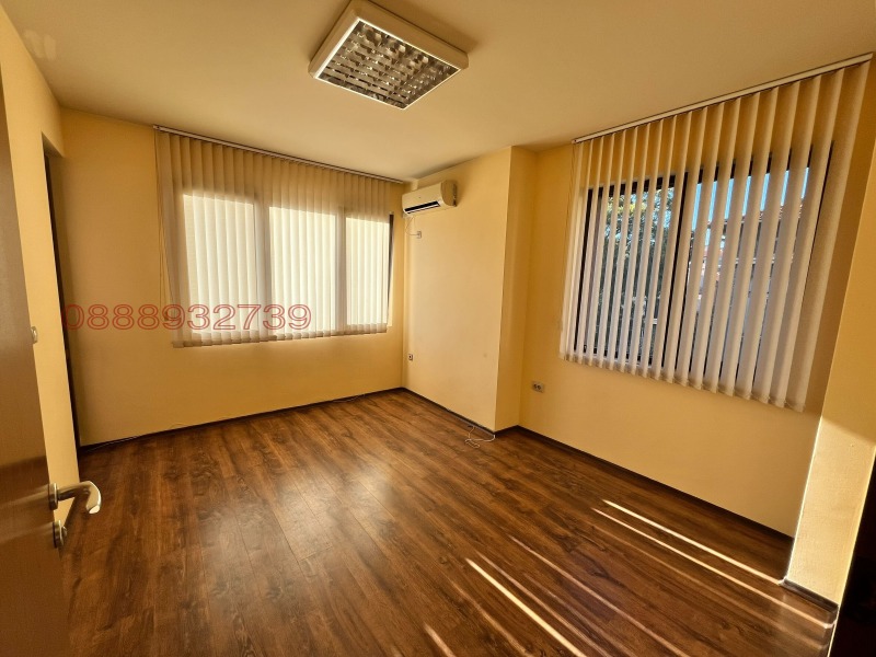 Para alugar  Escritório Plovdiv , Centar , 61 m² | 42095732