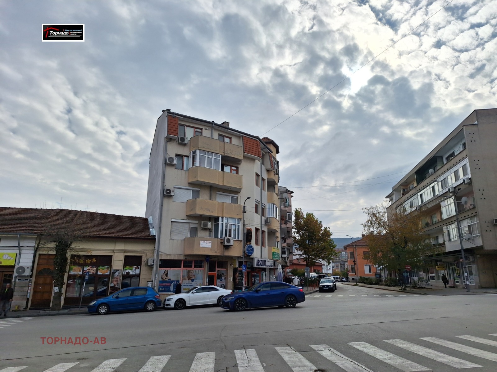 Дава под наем ОФИС, гр. Горна Оряховица, област Велико Търново, снимка 2 - Офиси - 52320615
