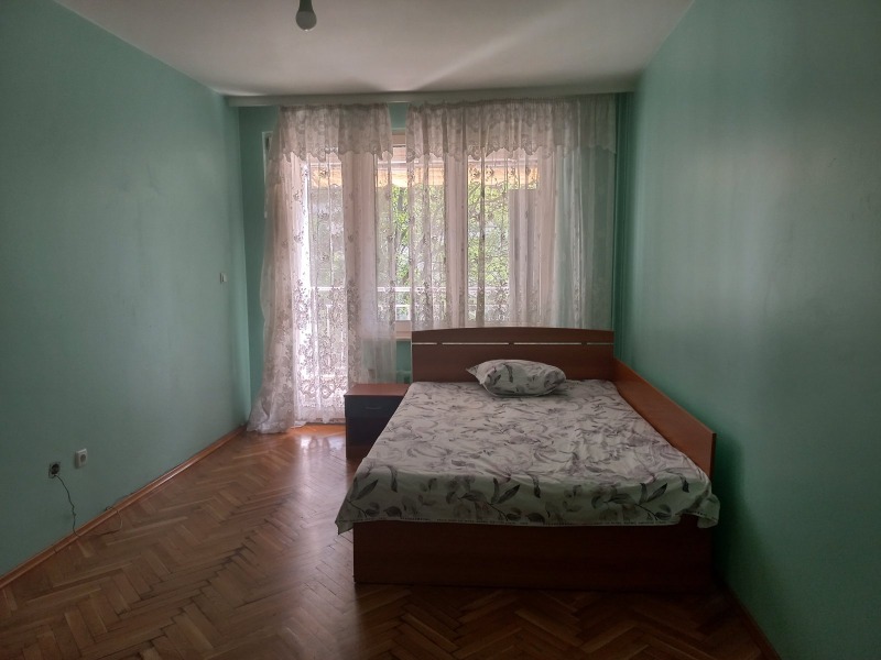 Издаје се  2 спаваће собе Софија , Лозенец , 120 м2 | 72224968 - слика [3]