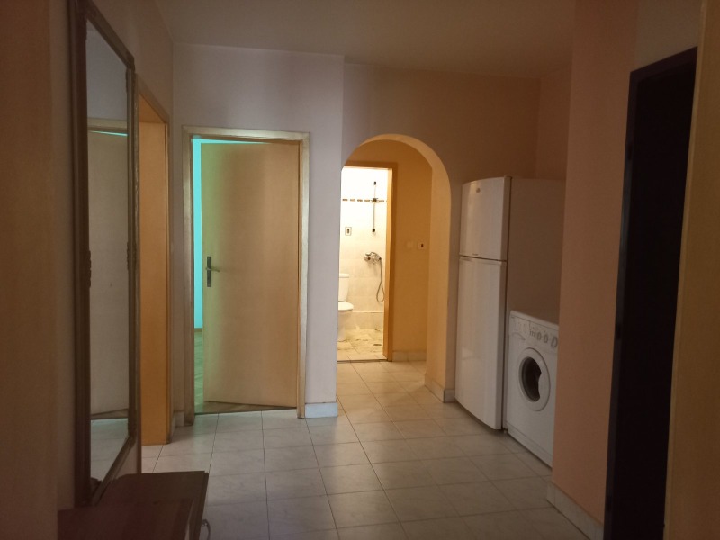 Издаје се  2 спаваће собе Софија , Лозенец , 120 м2 | 72224968 - слика [10]