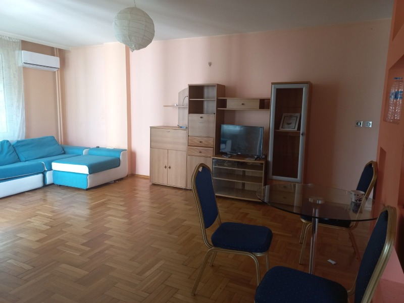 Издаје се  2 спаваће собе Софија , Лозенец , 120 м2 | 72224968 - слика [2]