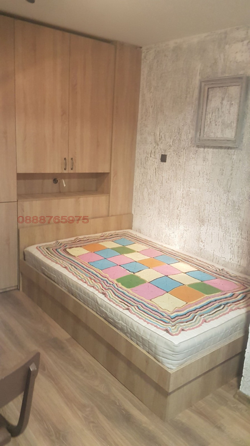 Дава под наем АТЕЛИЕ, ТАВАН, гр. София, Гоце Делчев, снимка 2 - Апартаменти - 53477848