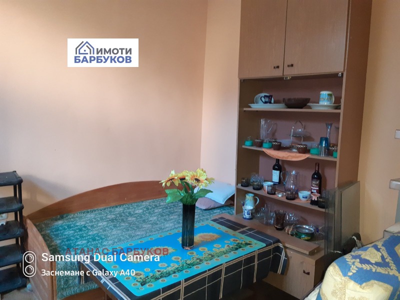 Дава под Наем ЕТАЖ ОТ КЪЩА в град Русе, Център - 40 кв.м / 220 € » 430.28 лв., АТАНАС БАРБУКОВ