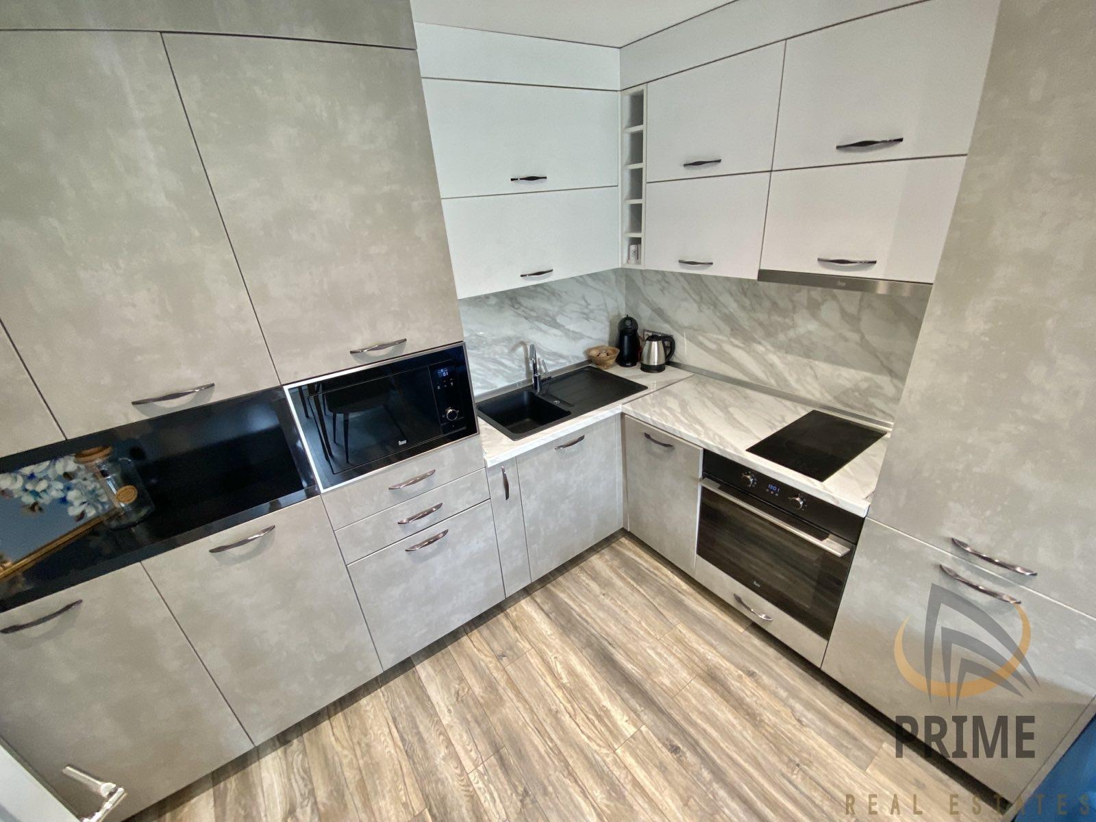 Дава под наем 3-СТАЕН, гр. Бургас, Център, снимка 2 - Апартаменти - 54286959