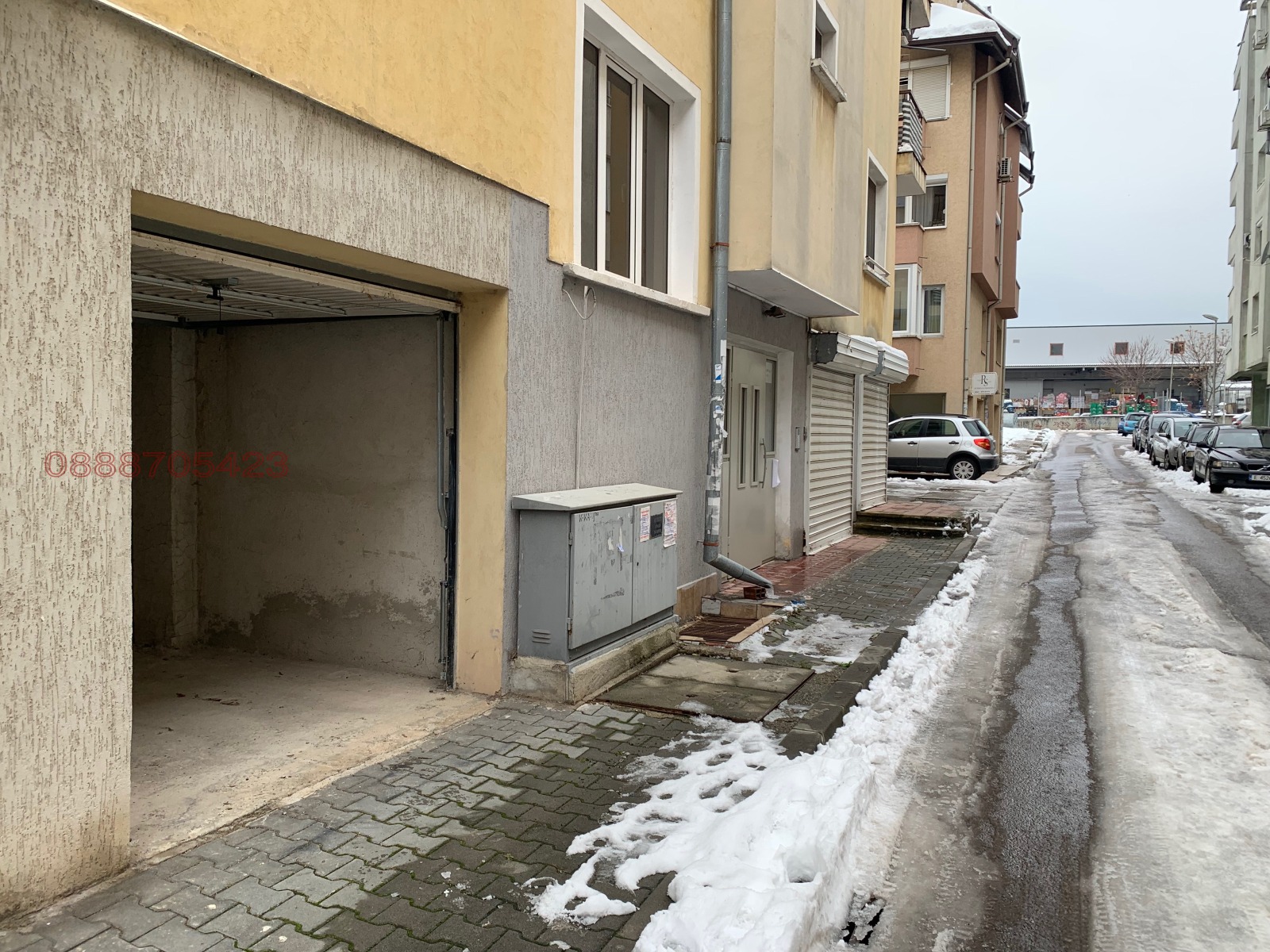 Дава под наем ГАРАЖ, ПАРКОМЯСТО, гр. София, Люлин 8, снимка 3 - Гаражи и паркоместа - 56024606