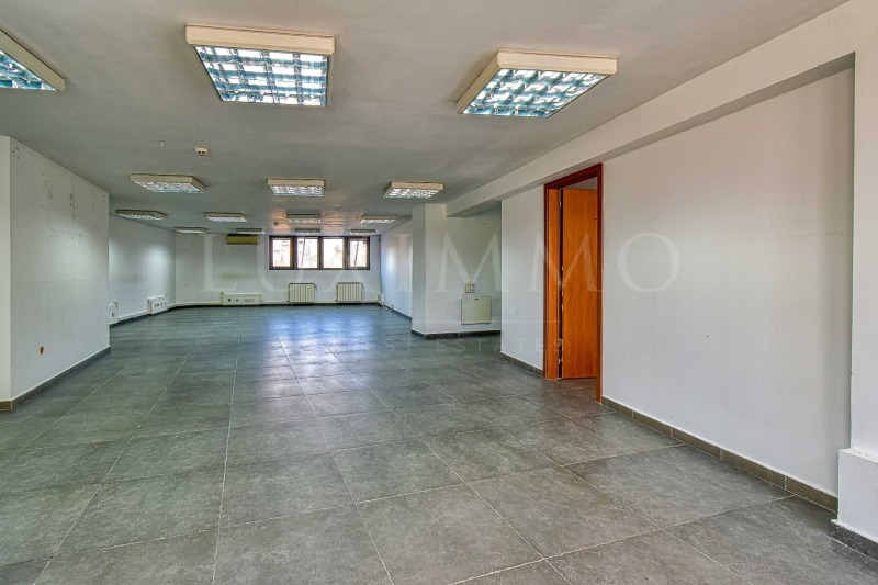 De inchiriat  Birou Sofia , Goțe Delciev , 260 mp | 28054975 - imagine [4]