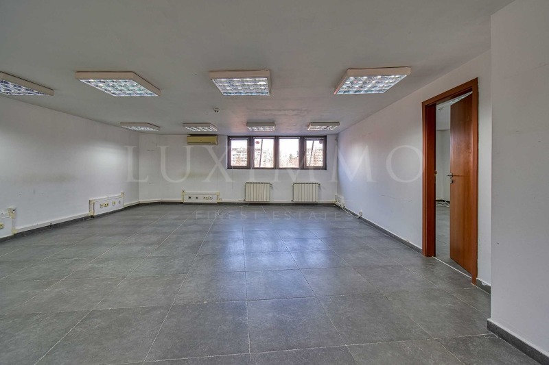 De inchiriat  Birou Sofia , Goțe Delciev , 260 mp | 28054975 - imagine [5]