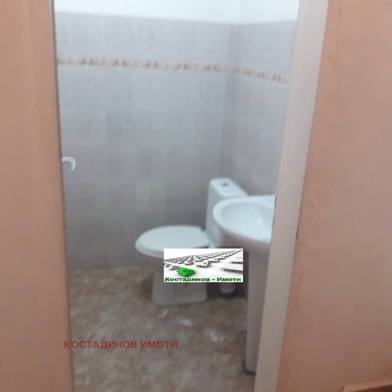 Дава под наем МАГАЗИН, гр. Пловдив, Център, снимка 4 - Магазини - 52579557