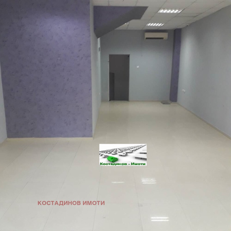 Под наем МАГАЗИН, град Пловдив, Център • 850 лв. / 434.60 € • 28961674 1