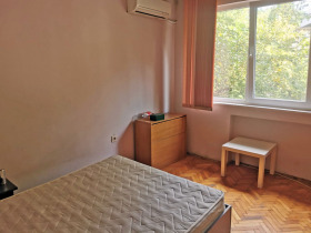 2-стаен град Пловдив, Център